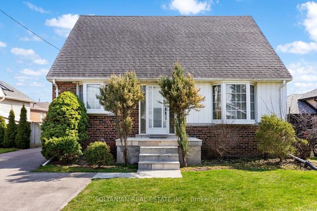 23 Sealcove Dr, House detached with 3 bedrooms, 2 bathrooms and 3 parking in Toronto ON | Image 1