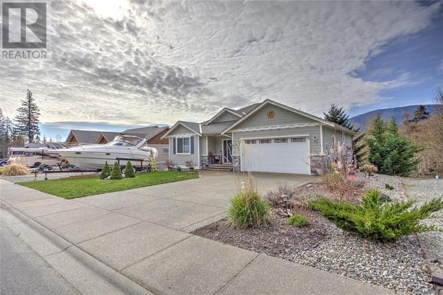94 Beech Cres, House detached with 3 bedrooms, 3 bathrooms and 6 parking in Lake Cowichan BC | Image 1