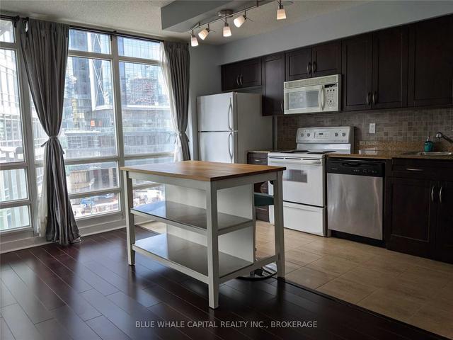 1001 - 381 Front St W, Condo with 1 bedrooms, 1 bathrooms and 0 parking in Toronto ON | Image 9