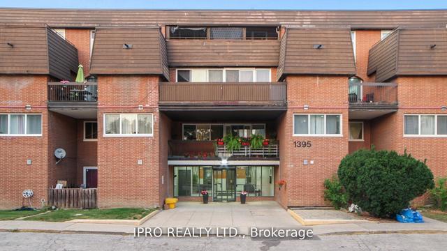 342 - 1395 Williamsport Dr, Townhouse with 3 bedrooms, 2 bathrooms and 1 parking in Mississauga ON | Image 1