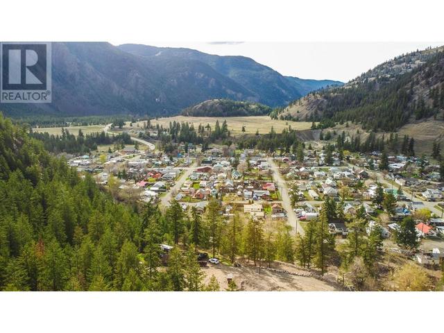 852 First Avenue, House detached with 1 bedrooms, 1 bathrooms and 2 parking in Okanagan Similkameen G BC | Image 21