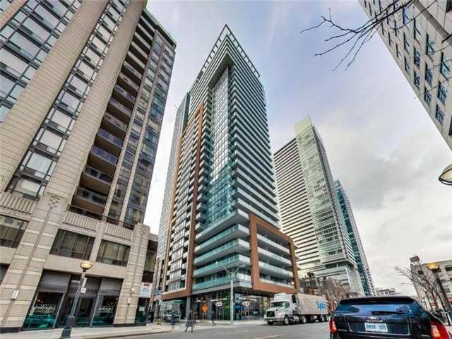 215 - 8 Mercer St, Condo with 1 bedrooms, 2 bathrooms and null parking in Toronto ON | Image 1