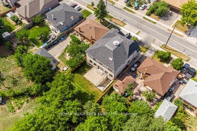 135 Ranee Ave, House detached with 5 bedrooms, 7 bathrooms and 5 parking in Toronto ON | Image 35