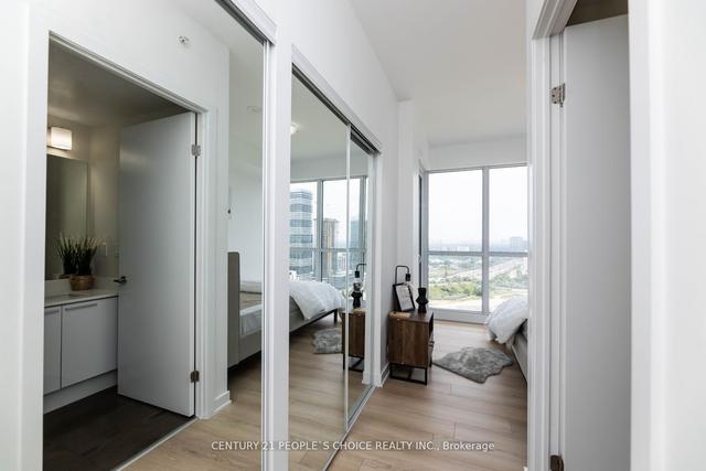 2907 - 10 Park Lawn Rd, Condo with 2 bedrooms, 2 bathrooms and 1 parking in Toronto ON | Image 8