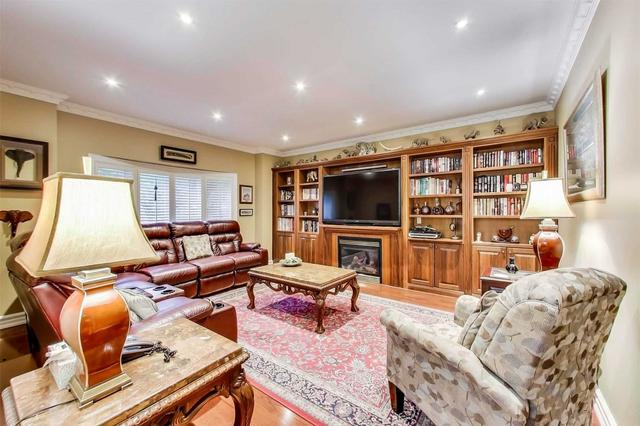 52 Denvale Rd, House detached with 4 bedrooms, 5 bathrooms and 4 parking in Toronto ON | Image 2