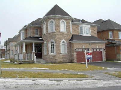 27 Shadow Falls Dr, House detached with 5 bedrooms, 4 bathrooms and 4 parking in Richmond Hill ON | Image 1