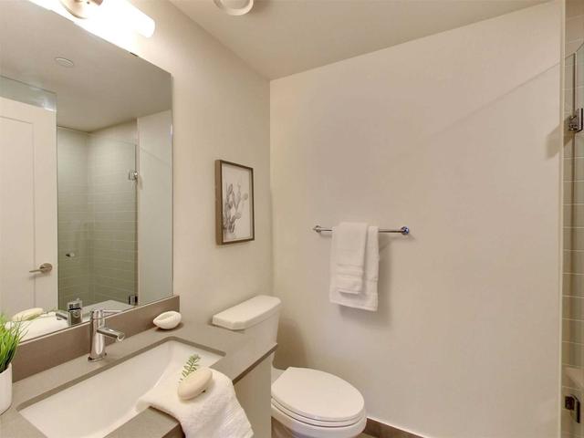 1112w - 27 Bathurst St, Condo with 2 bedrooms, 2 bathrooms and 0 parking in Toronto ON | Image 16
