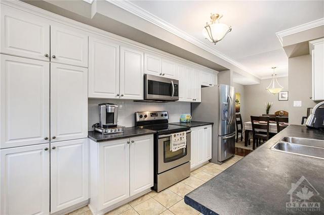 714 Regiment Avenue, Townhouse with 3 bedrooms, 4 bathrooms and 3 parking in Ottawa ON | Image 9