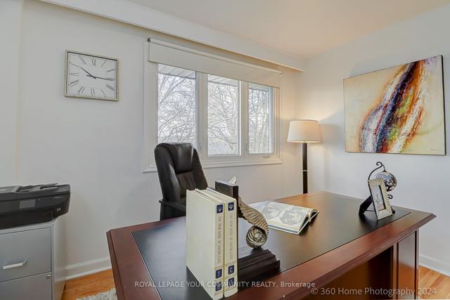 106 Lawnside Dr, House detached with 3 bedrooms, 2 bathrooms and 8 parking in Toronto ON | Image 11
