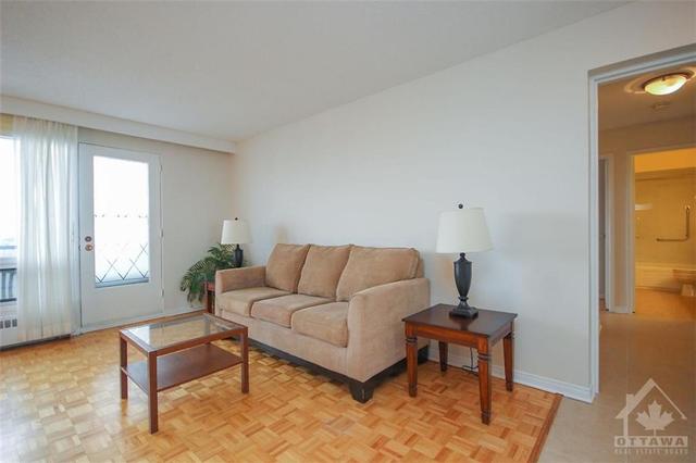 820 - 20 Chesterton Drive, Condo with 2 bedrooms, 1 bathrooms and 1 parking in Ottawa ON | Image 8