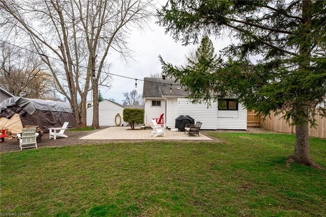 600 Scott Avenue, House detached with 2 bedrooms, 1 bathrooms and 5 parking in Fort Erie ON | Image 22