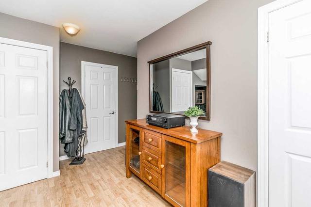 226 Foster Dr, House detached with 2 bedrooms, 1 bathrooms and 6 parking in Barrie ON | Image 25