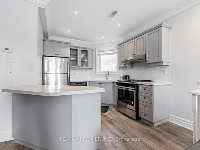 upper - 10 St Annes Rd, House semidetached with 2 bedrooms, 1 bathrooms and 0 parking in Toronto ON | Image 14