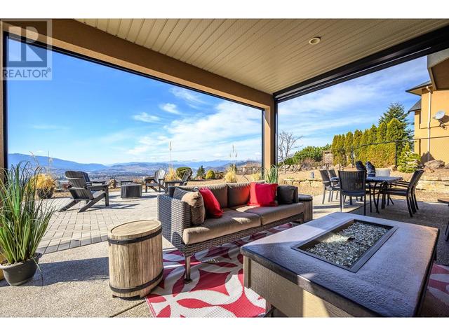 1012 Foothills Court, House detached with 5 bedrooms, 4 bathrooms and 5 parking in Vernon BC | Image 27