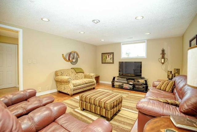 8 Lowell St S, House detached with 3 bedrooms, 3 bathrooms and 6 parking in Cambridge ON | Image 17