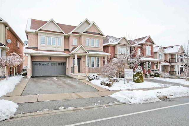 227 Woodspring Ave, House detached with 4 bedrooms, 5 bathrooms and 6 parking in Newmarket ON | Card Image