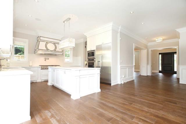 1017 Melvin Ave, House detached with 4 bedrooms, 5 bathrooms and 6 parking in Oakville ON | Image 5