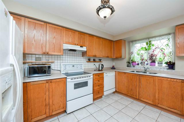 39 - 7190 Atwood Lane, Townhouse with 3 bedrooms, 2 bathrooms and 3 parking in Mississauga ON | Image 2
