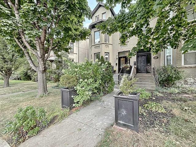 101 Victoria Ave S, House semidetached with 5 bedrooms, 2 bathrooms and 3 parking in Hamilton ON | Image 1