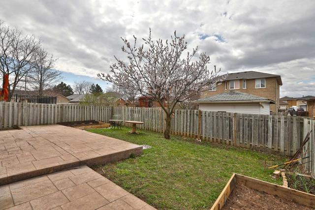 25 Tallman St, House detached with 3 bedrooms, 3 bathrooms and 7 parking in Hamilton ON | Image 35