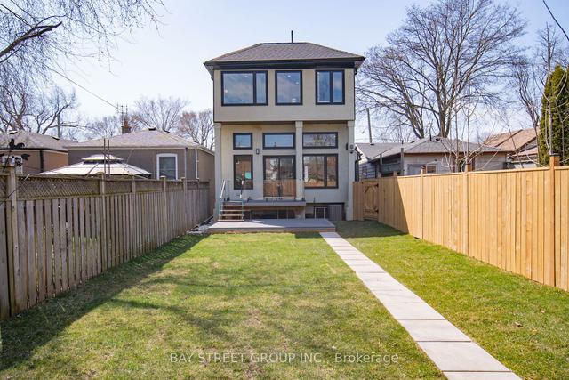 119 Preston St, House detached with 4 bedrooms, 5 bathrooms and 2 parking in Toronto ON | Image 26