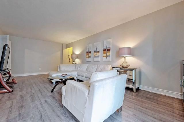 2401 - 5 Massey Sq, Condo with 1 bedrooms, 1 bathrooms and 0 parking in Toronto ON | Image 12