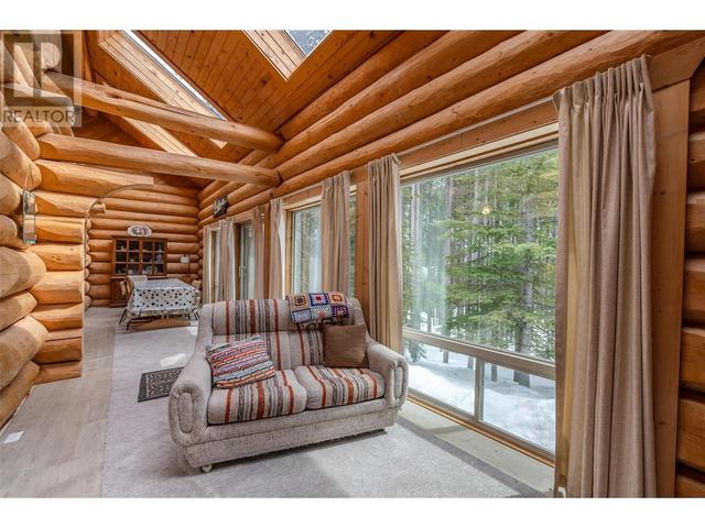 240 Tin Horn Road, House detached with 3 bedrooms, 1 bathrooms and 5 parking in Kootenay Boundary E BC | Image 11