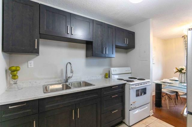 601 - 1950 Kennedy Rd, Condo with 3 bedrooms, 1 bathrooms and 1 parking in Toronto ON | Image 3