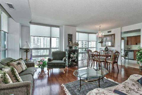 1903 - 208 Enfield Pl, Condo with 2 bedrooms, 2 bathrooms and 1 parking in Mississauga ON | Image 3