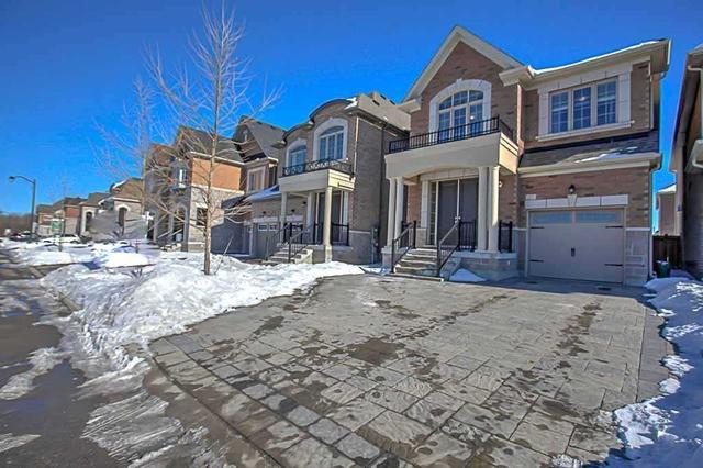 27 Roth St, House detached with 4 bedrooms, 3 bathrooms and 3 parking in Aurora ON | Image 12