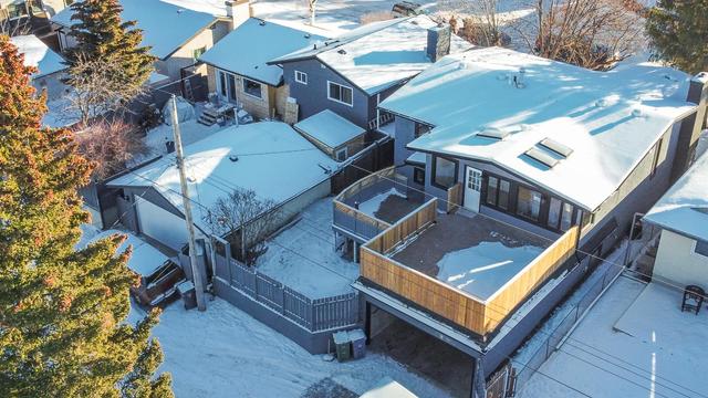 2832 Cedarbrae Drive Sw, House detached with 4 bedrooms, 3 bathrooms and 2 parking in Calgary AB | Image 6