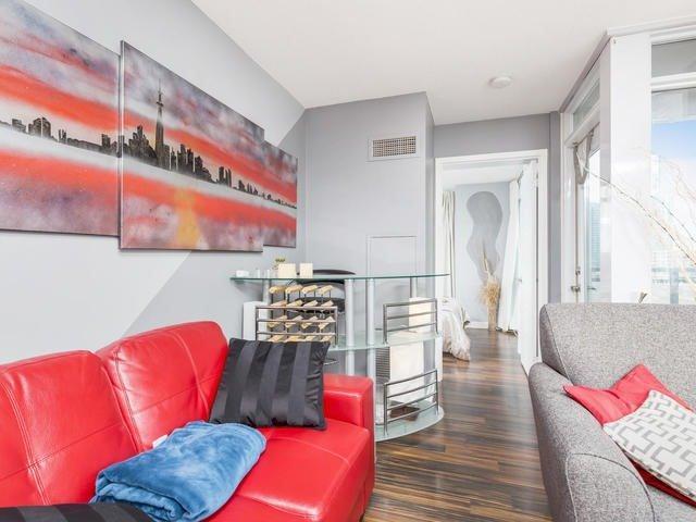 1003 - 11 Brunel Crt, Condo with 1 bedrooms, 1 bathrooms and 1 parking in Toronto ON | Image 12