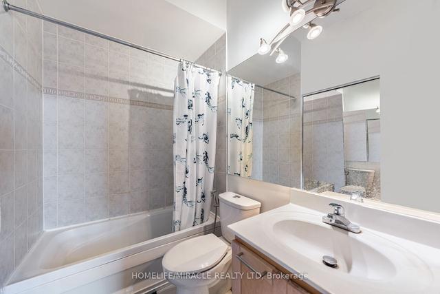 4 - 2362 Queen St E, Condo with 2 bedrooms, 2 bathrooms and 1 parking in Toronto ON | Image 4