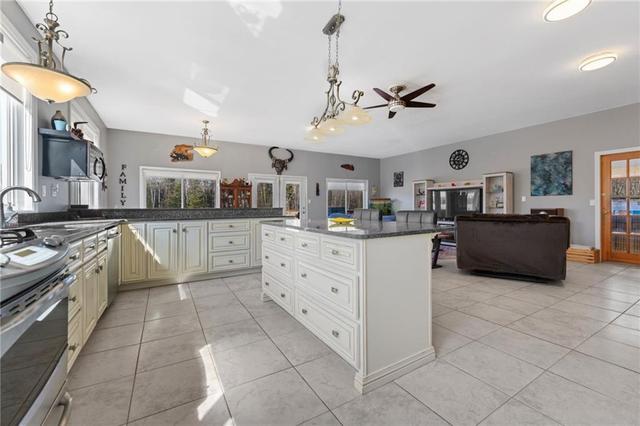 1550 Tramore Road, House detached with 4 bedrooms, 2 bathrooms and 50 parking in Killaloe, Hagarty and Richards ON | Image 18