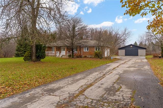 861 Book Road E, House detached with 4 bedrooms, 2 bathrooms and 15 parking in Hamilton ON | Image 10