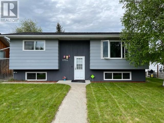 5734 9 Avenue, House detached with 4 bedrooms, 2 bathrooms and 4 parking in Edson AB | Card Image