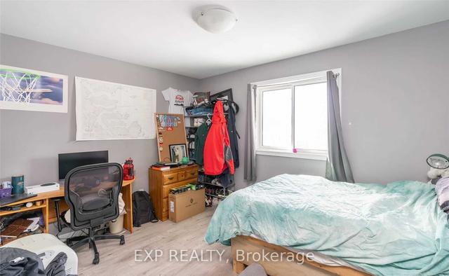 151 Anne St N, House other with 3 bedrooms, 2 bathrooms and 5 parking in Barrie ON | Image 2