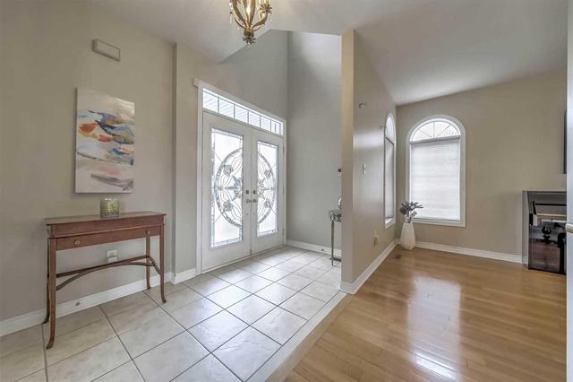 106 Worthington Ave, House detached with 4 bedrooms, 4 bathrooms and 2 parking in Richmond Hill ON | Image 2