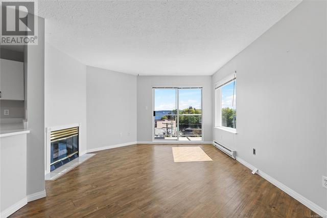 202 - 315 Hecate St, Condo with 2 bedrooms, 1 bathrooms and 1 parking in Nanaimo BC | Image 4