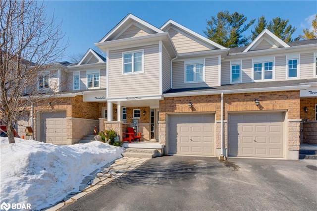 24 Peartree Court, House attached with 3 bedrooms, 2 bathrooms and 2 parking in Barrie ON | Image 1