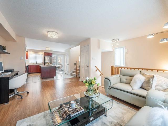 36 - 38 Harry Penrose Ave, Townhouse with 2 bedrooms, 3 bathrooms and 1 parking in Aurora ON | Image 8