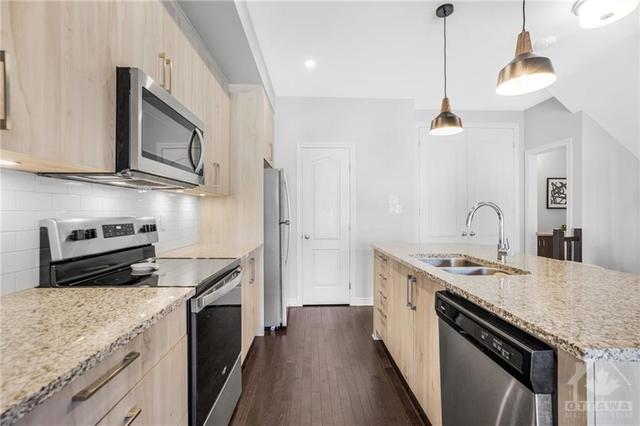 516 Stadacone Row, House attached with 2 bedrooms, 3 bathrooms and 3 parking in Ottawa ON | Image 9