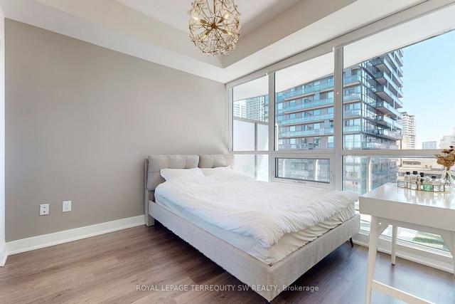 1001 - 30 Roehampton Ave, Condo with 1 bedrooms, 1 bathrooms and 1 parking in Toronto ON | Image 3