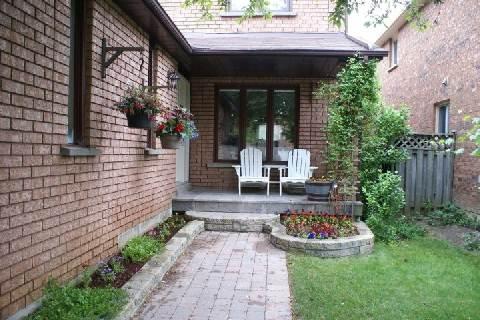 3367 Bertrand Rd, House detached with 3 bedrooms, 4 bathrooms and 3 parking in Mississauga ON | Image 1