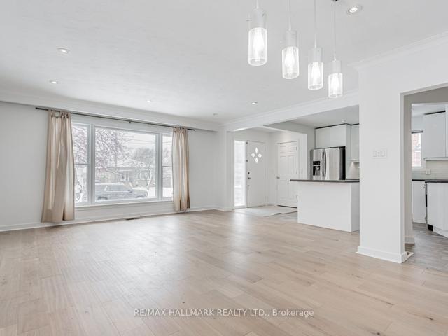 131 Searle Ave, House detached with 3 bedrooms, 3 bathrooms and 5 parking in Toronto ON | Image 29