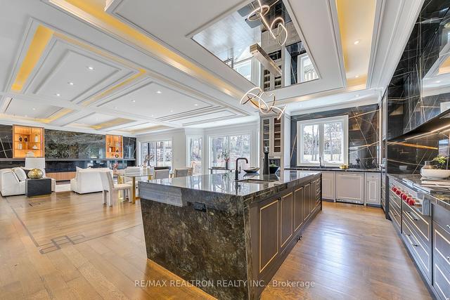 52 Burbank Dr, House detached with 5 bedrooms, 7 bathrooms and 8 parking in Toronto ON | Image 4