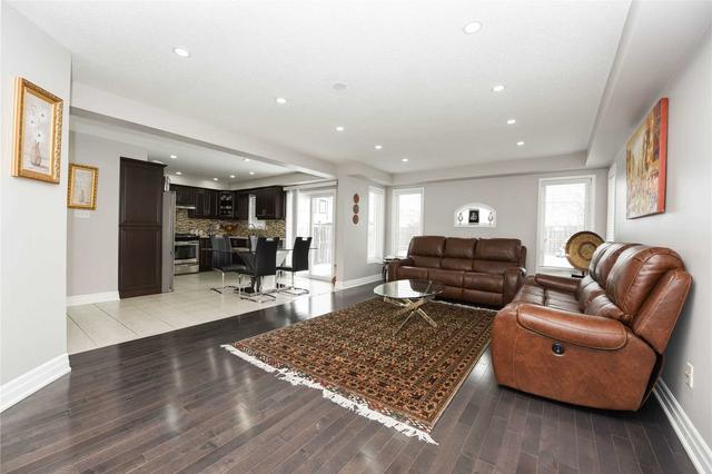 1072 Deacon Dr, House detached with 4 bedrooms, 3 bathrooms and 4 parking in Milton ON | Image 31