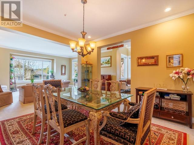 18 - 1705 Parkway Boulevard, House detached with 5 bedrooms, 4 bathrooms and 4 parking in Coquitlam BC | Image 2