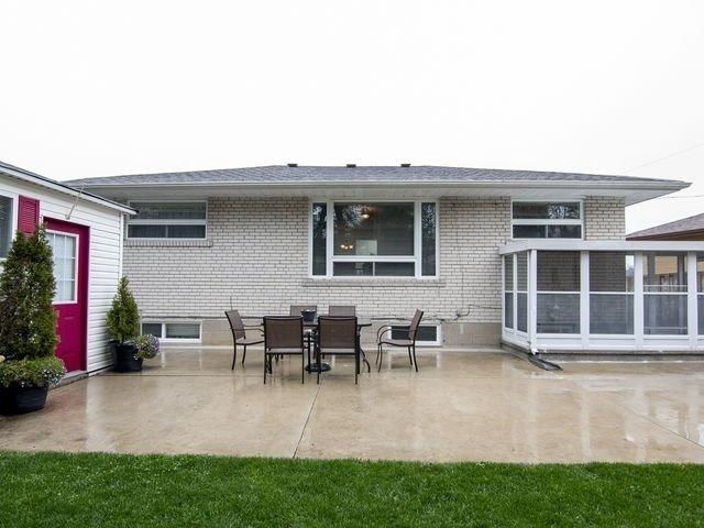 47 Campbell Dr, House detached with 3 bedrooms, 2 bathrooms and 7 parking in Brampton ON | Image 17