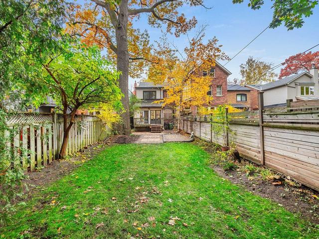 329 Durie St, House semidetached with 4 bedrooms, 2 bathrooms and 1 parking in Toronto ON | Image 33